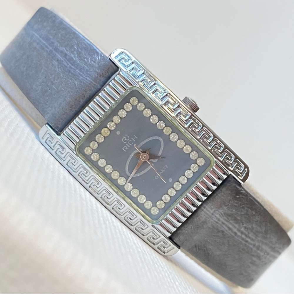 Vintage RICH Women's Watch